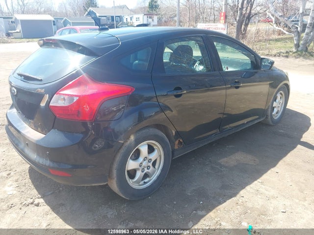1FADP3K27EL303771 Ford FOCUS SE