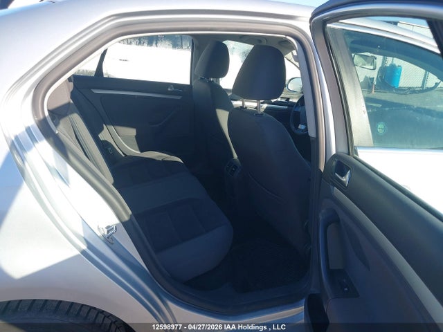 12598977 :رقم المزاد ، 3VWHM71K09M057810 vin ، 2009 Volkswagen Jetta S مزاد بيع