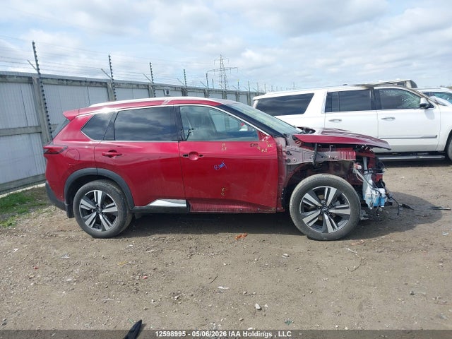 JN8BT3CB0NW332415 Nissan Rogue Sl