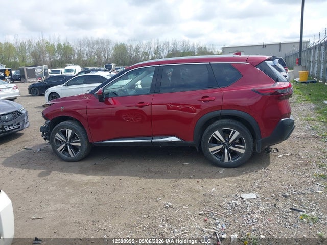 JN8BT3CB0NW332415 Nissan Rogue Sl
