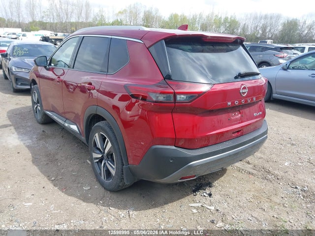 JN8BT3CB0NW332415 Nissan Rogue Sl