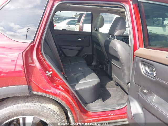 JN8BT3CB0NW332415 Nissan Rogue Sl