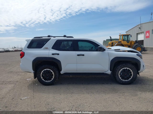 Продажа на аукционе авто 2025 Toyota 4runner Hybrid, vin: JTEVB5BR4S5007026, номер лота: 12599000