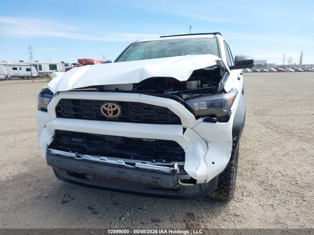 Продажа на аукционе авто 2025 Toyota 4runner Hybrid, vin: JTEVB5BR4S5007026, номер лота: 12599000