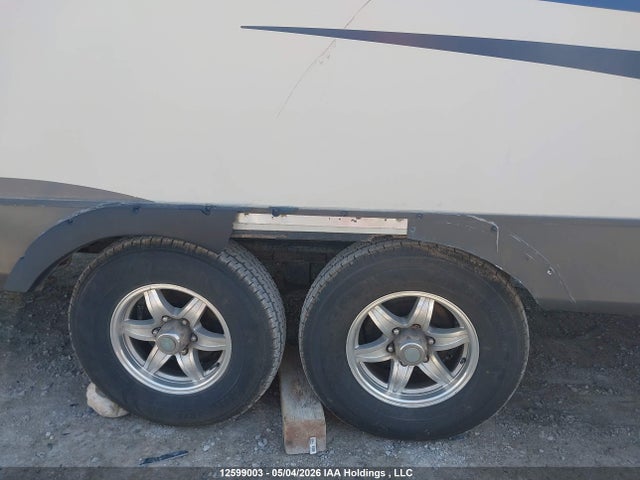12599003 :رقم المزاد ، 4X4FSBJ28FU076450 vin ، 2015 Forest River Forest River 368 Rlbh مزاد بيع