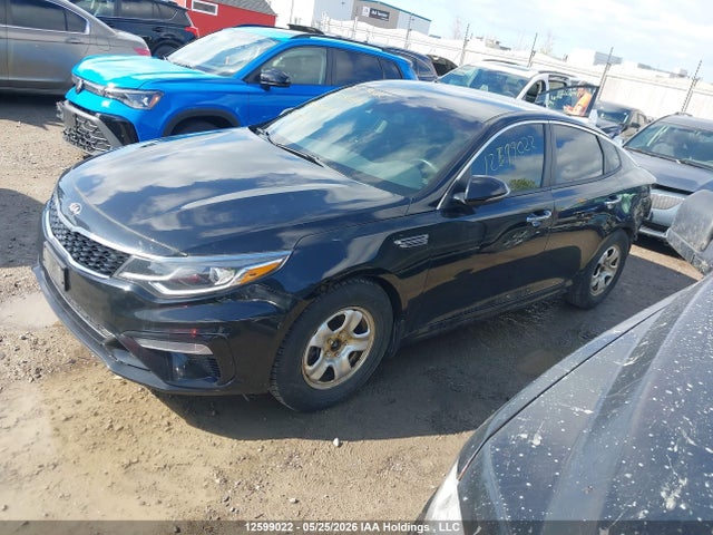 KIA Optima 2019 5XXGT4L33KG281876 Image 2