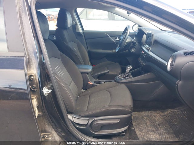 3KPF24AD8ME282866 KIA FORTE LX