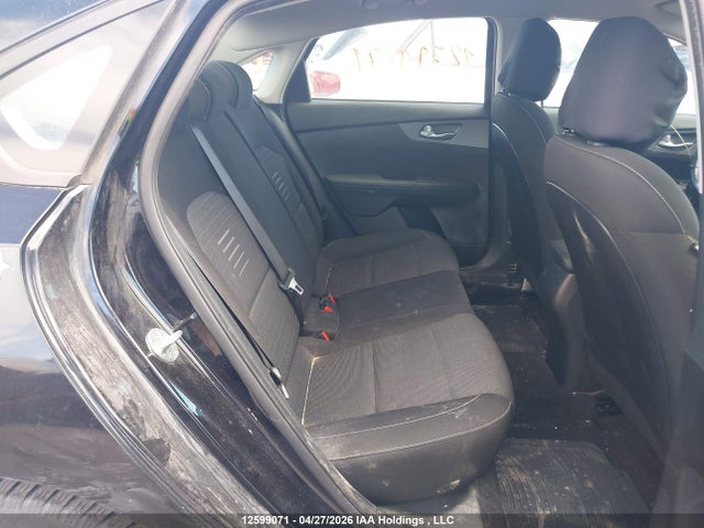 3KPF24AD8ME282866 KIA FORTE LX