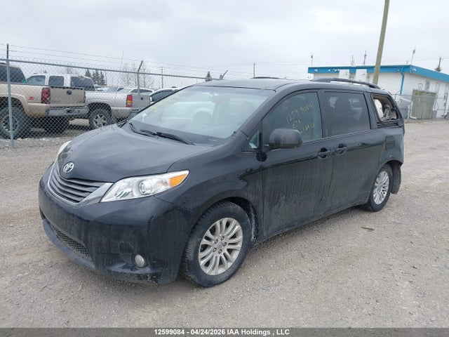 2011 Toyota Sienna Xle/limited მანქანა იყიდება აუქციონზე, vin: 5TDYK3DC8BS099752, აუქციონის ნომერი: 12599084