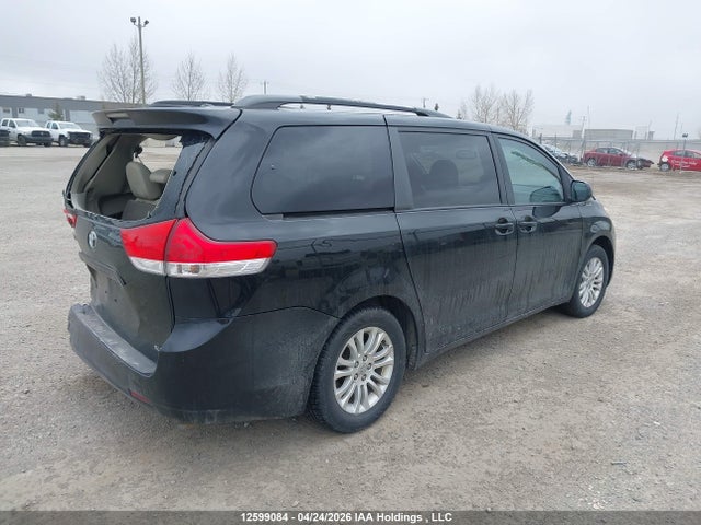 2011 Toyota Sienna Xle/limited მანქანა იყიდება აუქციონზე, vin: 5TDYK3DC8BS099752, აუქციონის ნომერი: 12599084