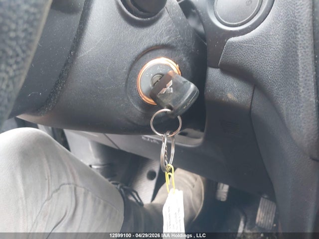 JA4AJ3AU6JZ603952 Mitsubishi RVR SE