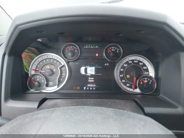 12568944 :رقم المزاد ، 1C6RR7GT7KS652702 vin ، 2019 Ram 1500 Classic Slt مزاد بيع
