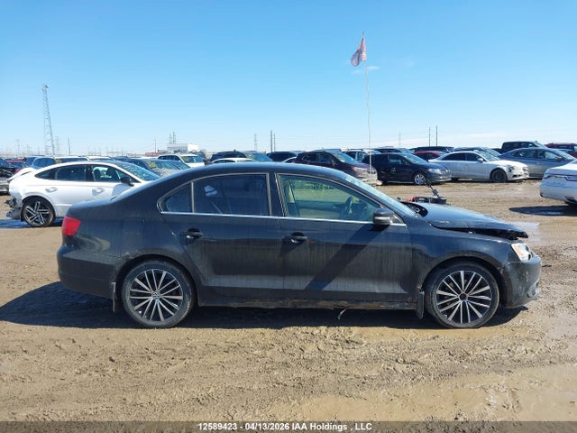 2013 Volkswagen Jetta 2.5l Highline მანქანა იყიდება აუქციონზე, vin: 3VWLX7AJ7DM356616, აუქციონის ნომერი: 12589423