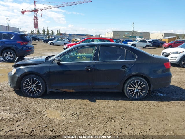 2013 Volkswagen Jetta 2.5l Highline მანქანა იყიდება აუქციონზე, vin: 3VWLX7AJ7DM356616, აუქციონის ნომერი: 12589423