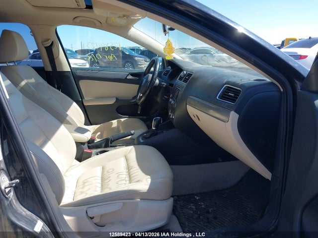 2013 Volkswagen Jetta 2.5l Highline მანქანა იყიდება აუქციონზე, vin: 3VWLX7AJ7DM356616, აუქციონის ნომერი: 12589423