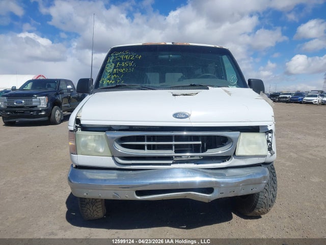12599124 :رقم المزاد ، 1FBSS31S42HB10224 vin ، 2002 Ford E-350 Super Duty Xl/xlt مزاد بيع