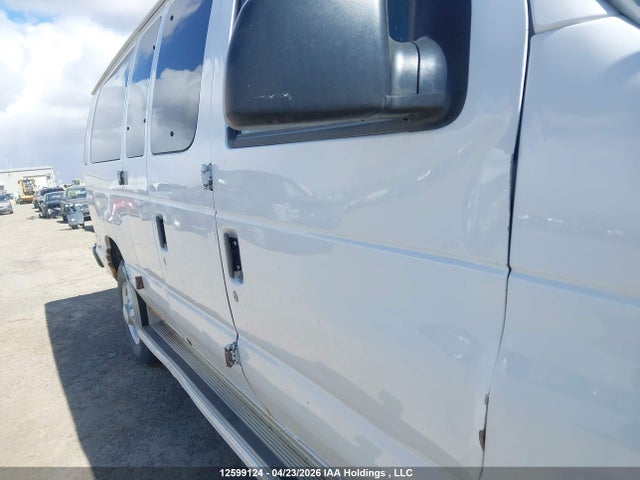 12599124 :رقم المزاد ، 1FBSS31S42HB10224 vin ، 2002 Ford E-350 Super Duty Xl/xlt مزاد بيع
