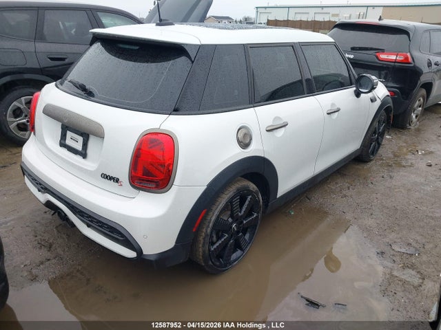 Mini 5 Door Cooper S 2023 WMW53DK0XP2T94300 Image 4