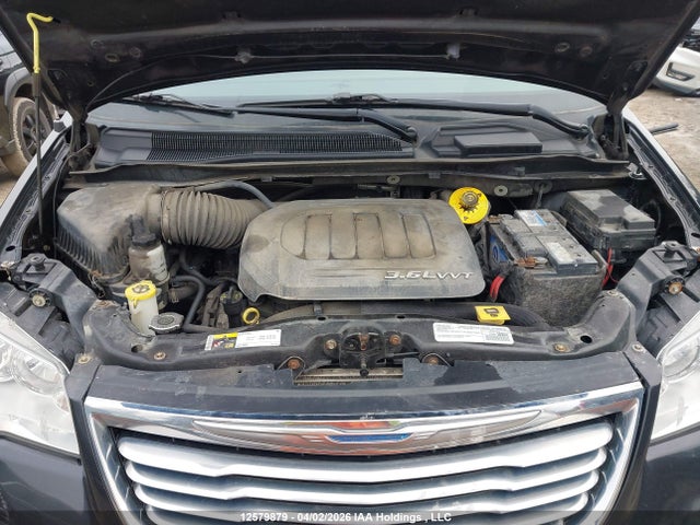 12579879 :رقم المزاد ، 2C4RC1GG3GR128627 vin ، 2016 Chrysler Town & Country Limited مزاد بيع
