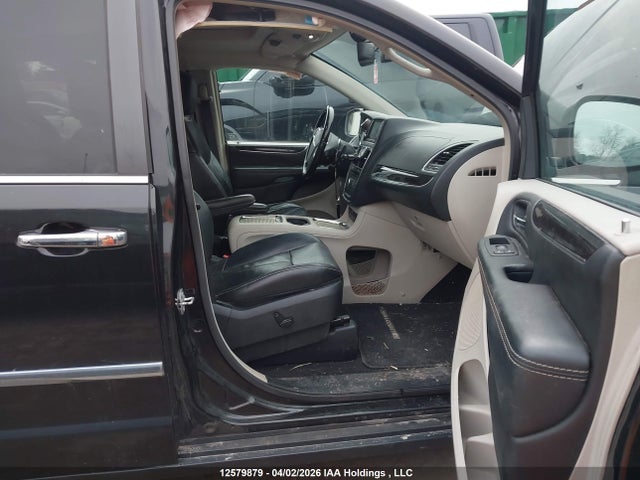 12579879 :رقم المزاد ، 2C4RC1GG3GR128627 vin ، 2016 Chrysler Town & Country Limited مزاد بيع