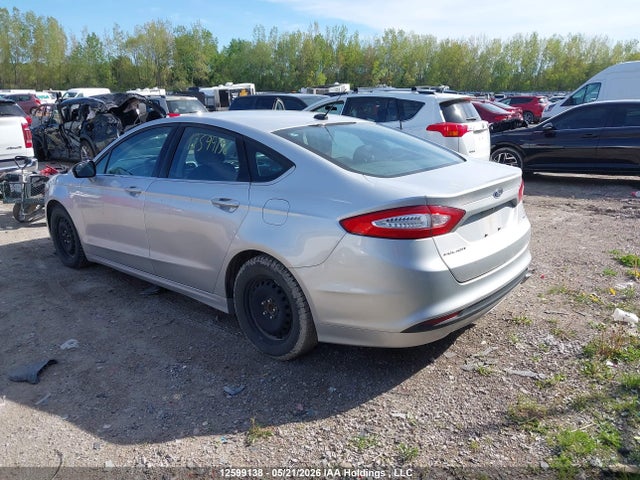 12599138 :رقم المزاد ، 1FA6P0H71F5126697 vin ، 2015 Ford Fusion Se مزاد بيع