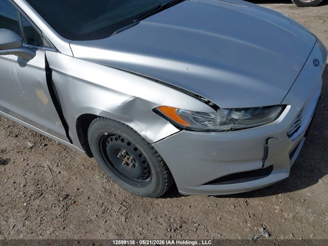12599138 :رقم المزاد ، 1FA6P0H71F5126697 vin ، 2015 Ford Fusion Se مزاد بيع
