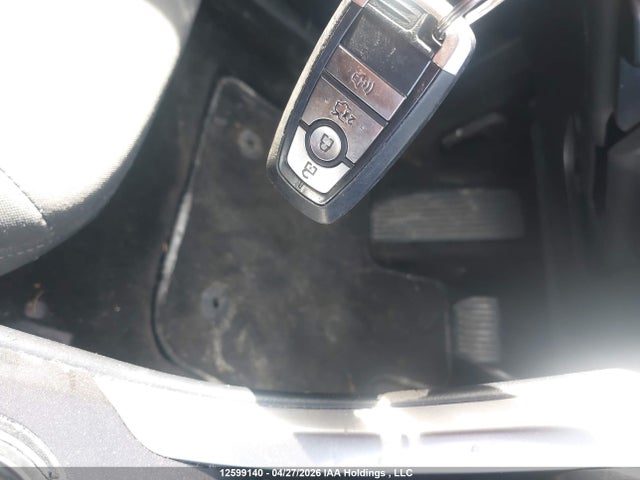 3FA6P0H71JR227826 Ford FUSION SE