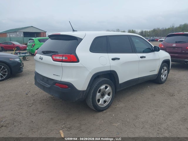 1C4PJLAB3FW695321 Jeep Cherokee Sport
