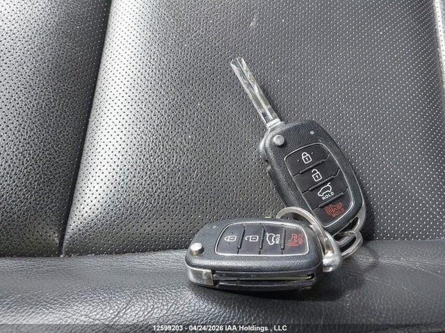 KM8J33A44HU524654 Hyundai TUCSON SE