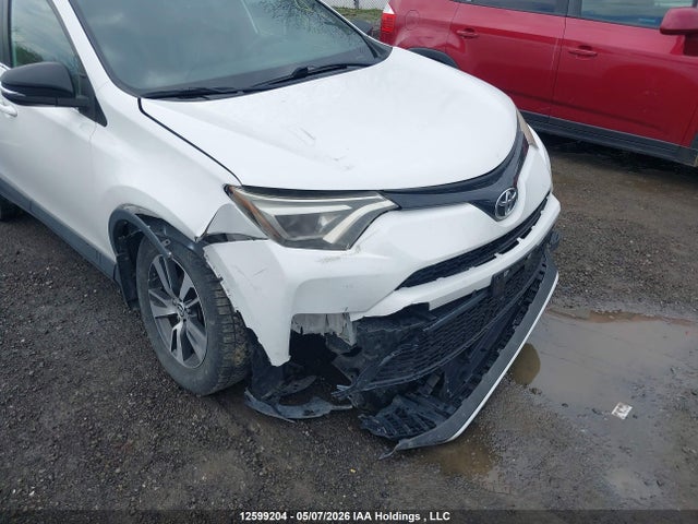 12599204 :رقم المزاد ، 2T3JFREV5GW439079 vin ، 2016 Toyota Rav4 Se مزاد بيع