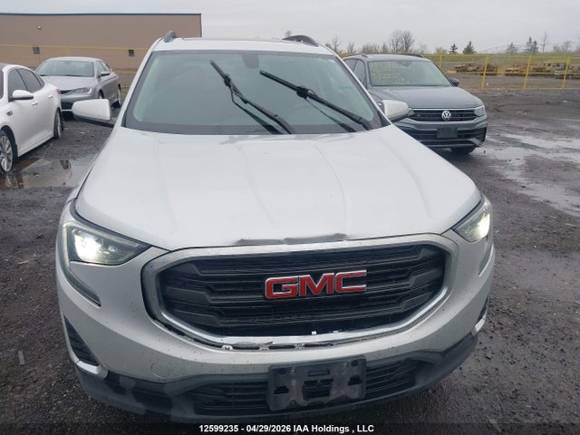 12599235 :رقم المزاد ، 3GKALMEV1JL270516 vin ، 2018 Gmc Terrain Sle مزاد بيع