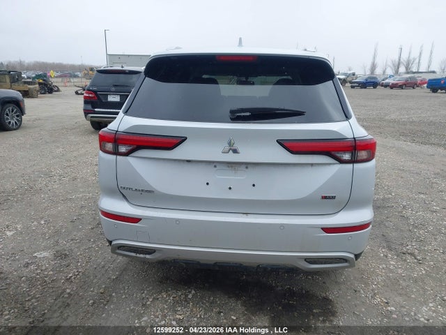 JA4J4UA83PZ621754 Mitsubishi Outlander Se/se Black Edition/se Technology/se Special