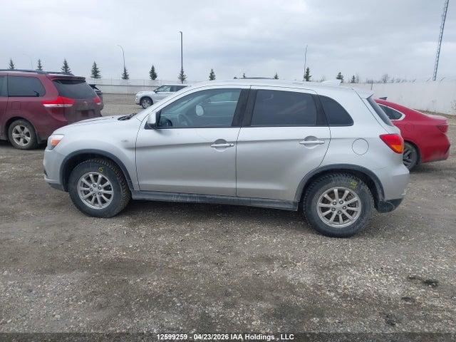 JA4AJ3AU8JU601438 Mitsubishi RVR SE