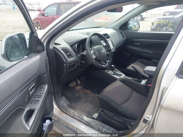 JA4AJ3AU8JU601438 Mitsubishi RVR SE
