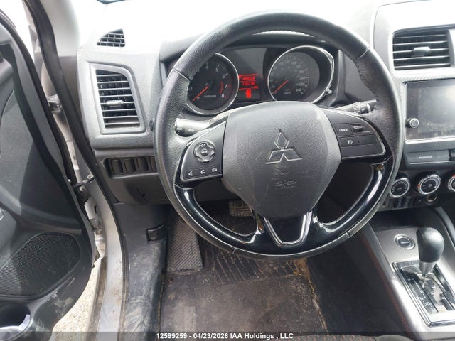 JA4AJ3AU8JU601438 Mitsubishi RVR SE