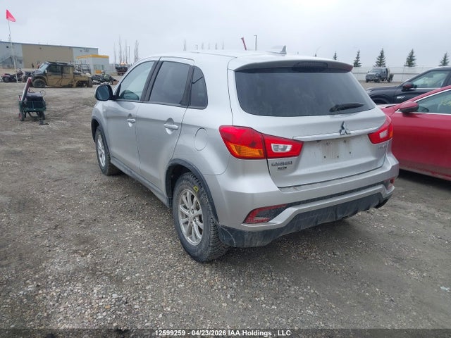 JA4AJ3AU8JU601438 Mitsubishi RVR SE