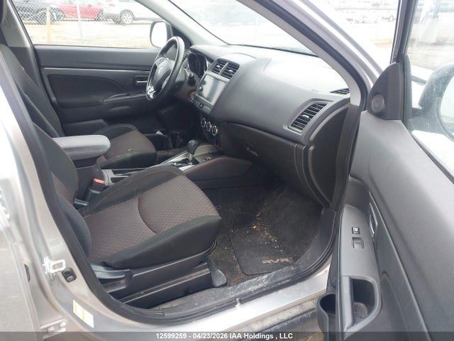 JA4AJ3AU8JU601438 Mitsubishi RVR SE