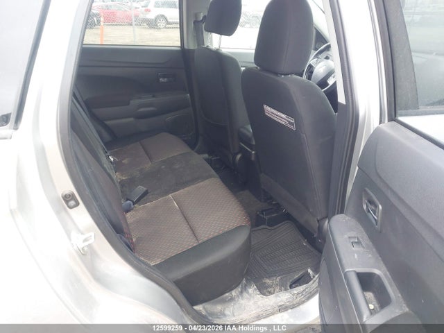JA4AJ3AU8JU601438 Mitsubishi RVR SE