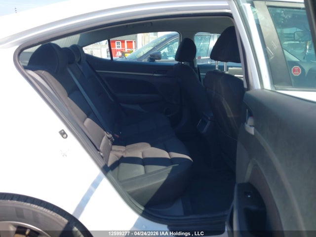 KMHD84LF5HU209798 Hyundai ELANTRA GL