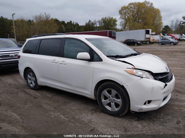 Продаж на аукціоні авто 2016 Toyota Sienna Le 8 Passenger, vin: 5TDKK3DC7GS702042, номер лоту: 12599278