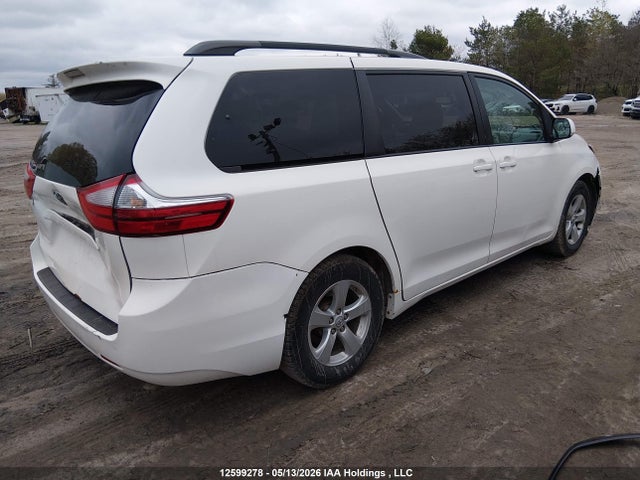 Продаж на аукціоні авто 2016 Toyota Sienna Le 8 Passenger, vin: 5TDKK3DC7GS702042, номер лоту: 12599278