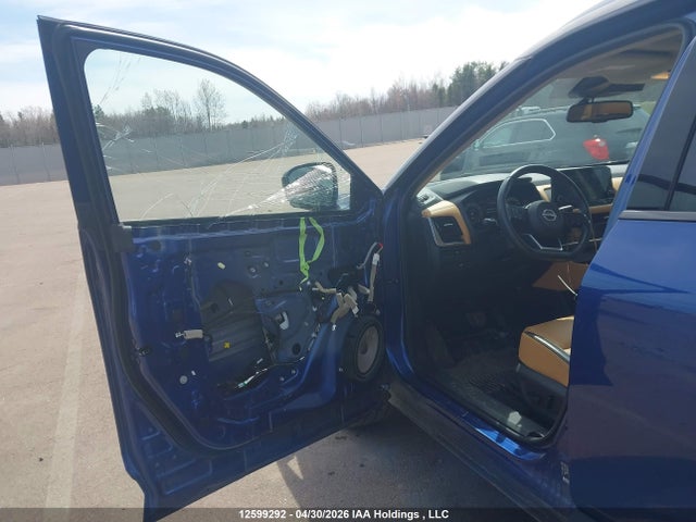 JN8BT3DD6NW276352 Nissan Rogue Platinum