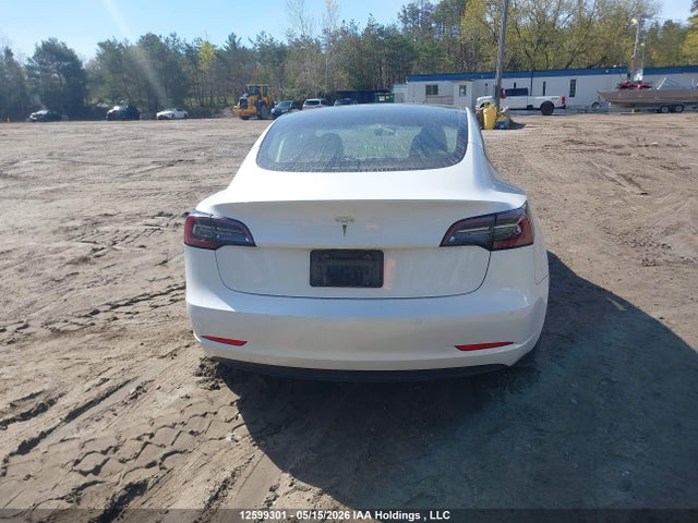 12599301 :رقم المزاد ، 5YJ3E1EA5NF374473 vin ، 2022 Tesla Model 3 مزاد بيع
