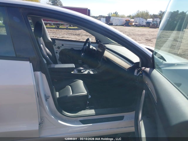 12599301 :رقم المزاد ، 5YJ3E1EA5NF374473 vin ، 2022 Tesla Model 3 مزاد بيع