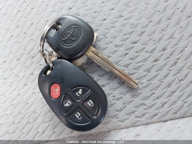 12599302 :رقم المزاد ، 5TDJK3DC8BS008660 vin ، 2011 Toyota Sienna Le مزاد بيع