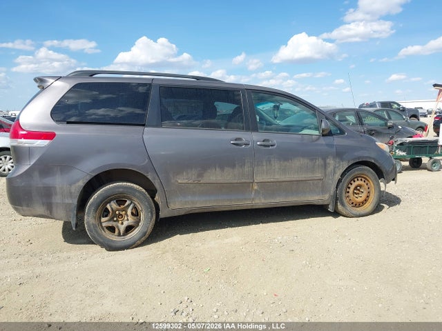 12599302 :رقم المزاد ، 5TDJK3DC8BS008660 vin ، 2011 Toyota Sienna Le مزاد بيع