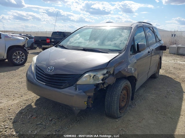 12599302 :رقم المزاد ، 5TDJK3DC8BS008660 vin ، 2011 Toyota Sienna Le مزاد بيع