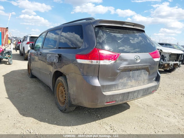 12599302 :رقم المزاد ، 5TDJK3DC8BS008660 vin ، 2011 Toyota Sienna Le مزاد بيع