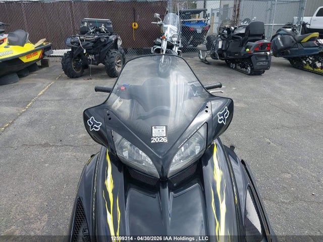12599314 :رقم المزاد ، JYE8FH0044A004529 vin ، 2004 Yamaha  مزاد بيع