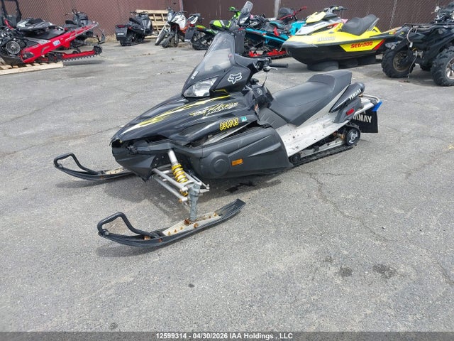12599314 :رقم المزاد ، JYE8FH0044A004529 vin ، 2004 Yamaha  مزاد بيع